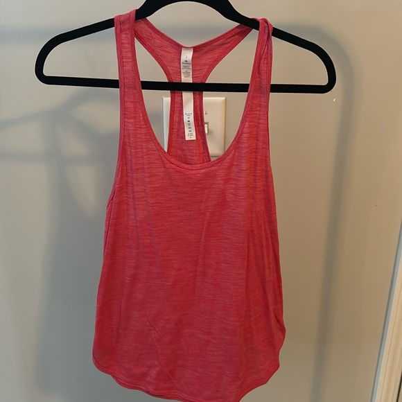 Lululemon tank top color hot pink size 2 - Picture 1 of 4